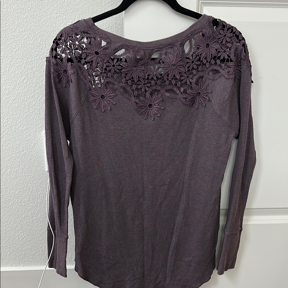 Elegant Purple Lace Women's Top - Picture 2 of 3